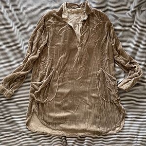 Cp shades silk velvet tunic in silver. Size s